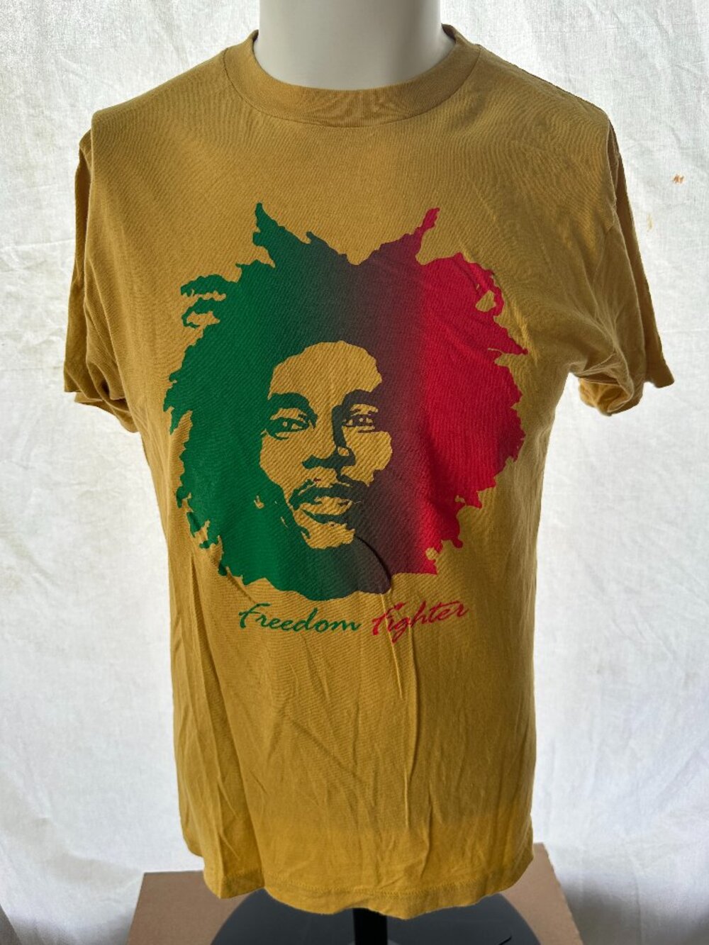Bob Marley Freedom Fighter Zion Sportswear Men's Yellow T Shirt Size Medium